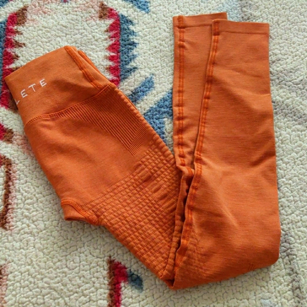 Alphalete leggings XS burnt orange